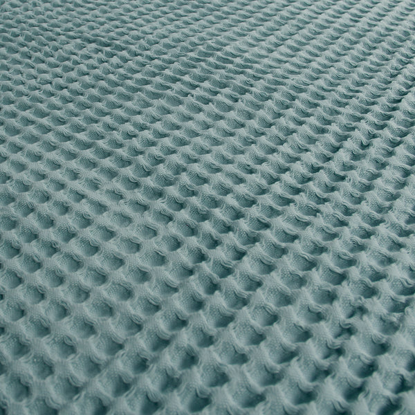 Egyptian Cotton Waffle Throw – Lightweight & Elegant